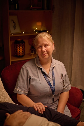 Lady working as a Hospice Sitter.